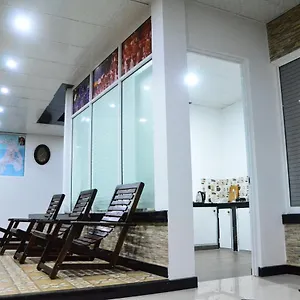 Guest house Kandyan Feel Free